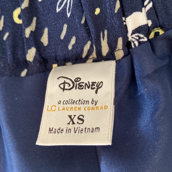 Disney - Picture 5 of 7